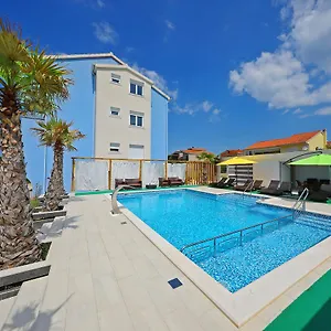  Apartman Nika